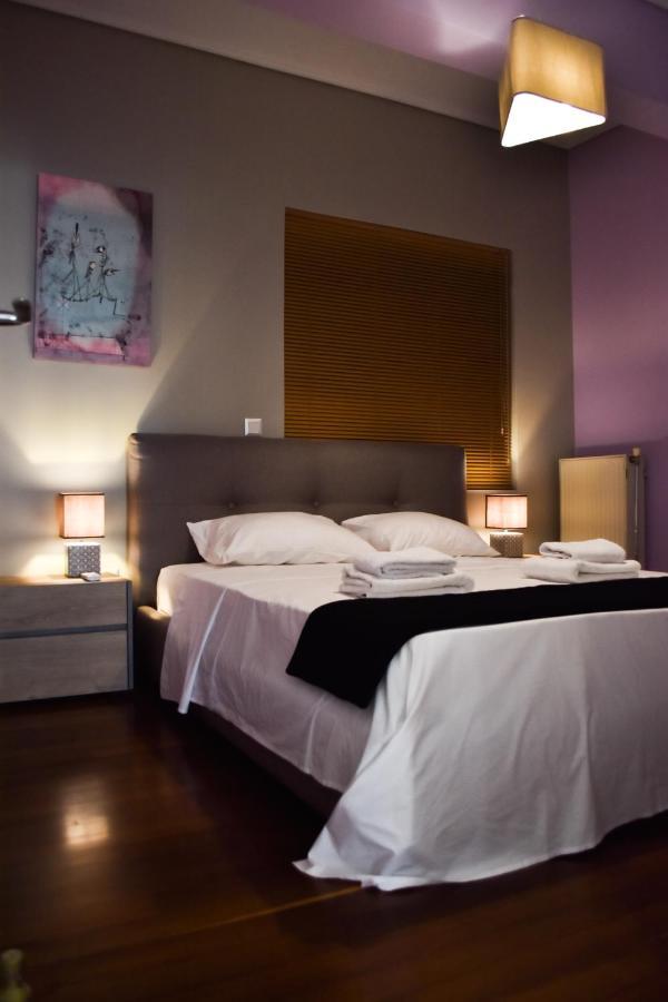 Βright Walled Designed Apt In Glyfada Center Афины Экстерьер фото