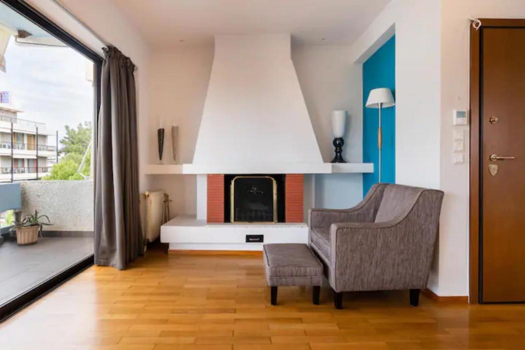 Βright Walled Designed Apt In Glyfada Center Афины Экстерьер фото