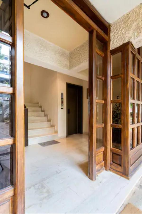Βright Walled Designed Apt In Glyfada Center Афины Экстерьер фото